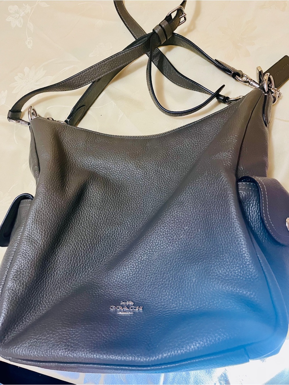 COACH Olive Green Pebbled Leather Shoulder / Crossbody Bag EUC
